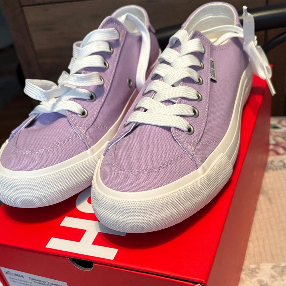 Swing Dish Women's Lavender Canvas Sneakers Size 9